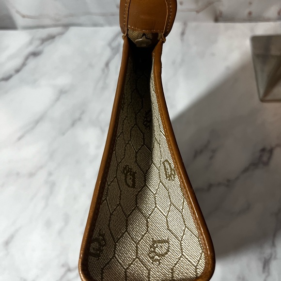 GUC Dior PVC Honeycomb Clutch Bag - Picture 4 of 8